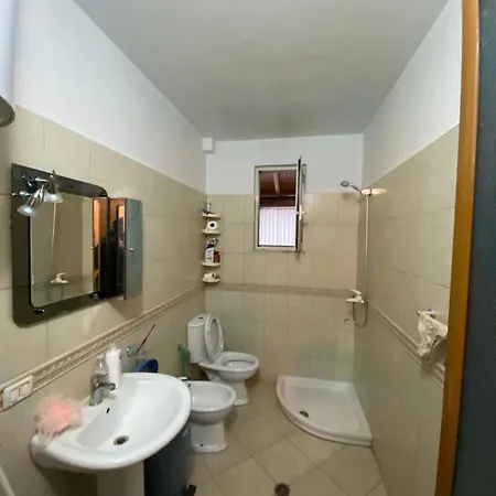 Kelvin Apartment